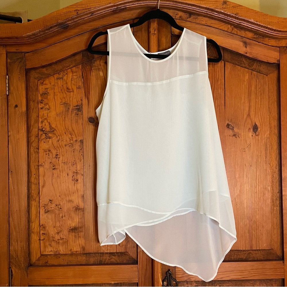 Vince Camuto asymmetrical sleeveless blouse - Picture 2 of 4